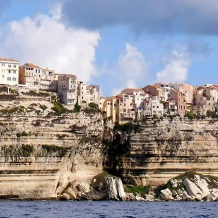 Superbe T2 Neuf Avec Parking Gratuit * Bonifacio (Corsica)