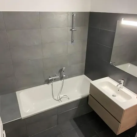 Superbe T2 Neuf Avec Parking Gratuit Bonifacio (Corsica)