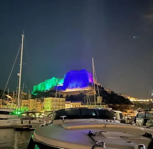 Superbe T2 Neuf Avec Parking Gratuit アパート *